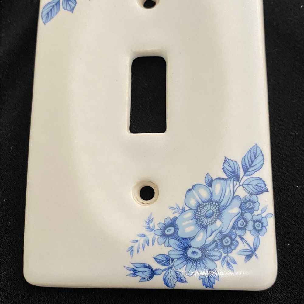 Blue and white flower ceramic switch plate cover. - Picture 6 of 7